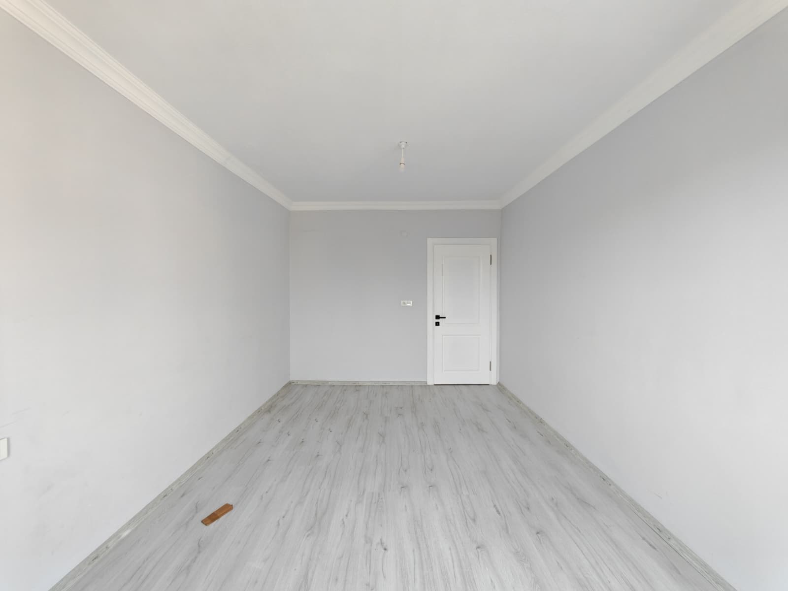 SARAÇLIDA AYRI MUTFAKLI 2 YIILIK ÇİFT BALKONLU 3+1